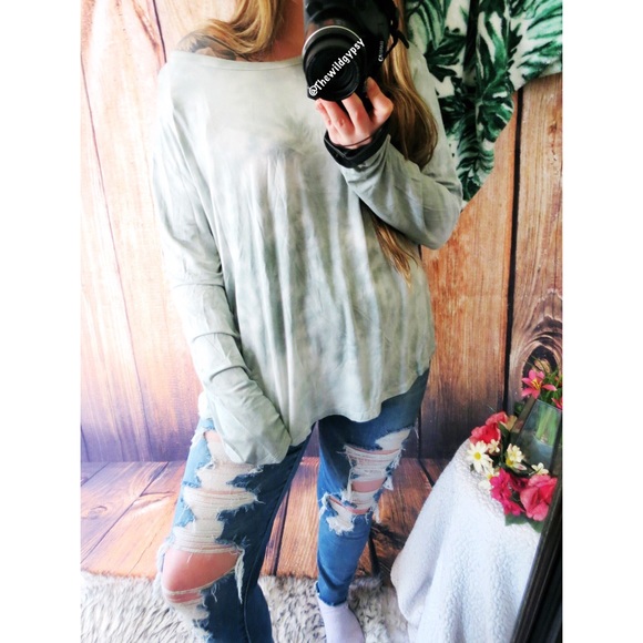 NWT | American Eagle Ultra soft long sleeve 🌿 - Picture 3 of 8